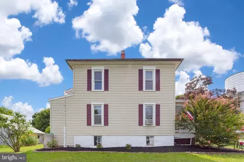 Exterior - 317 Thomas St, Union Bridge, MD 21791 photo 4 of 6