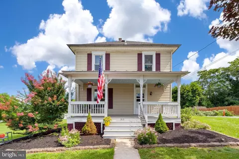317 Thomas St, Union Bridge, MD 21791