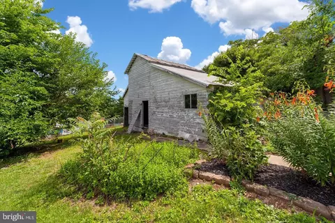 Exterior - 317 Thomas St, Union Bridge, MD 21791 photo 3 of 6