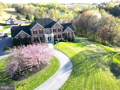 2995 Sams Creek Rd, New Windsor, MD 21776