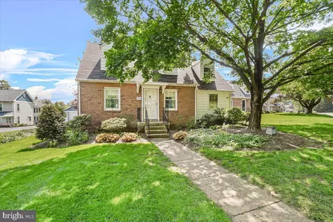 405 Park Ave, Mount Airy, MD 21771