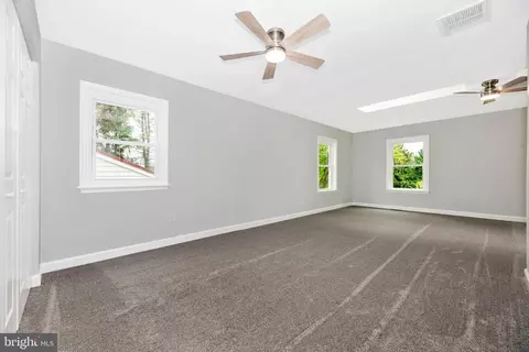 Entry Way - 4605 Dave Rill Rd, Hampstead, MD 21074 photo 4 of 4