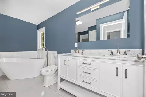 Bath - 4605 Dave Rill Rd, Hampstead, MD 21074 photo 1 of 4