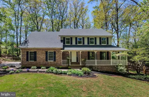 2201 Sioux Dr, Westminster, MD 21157