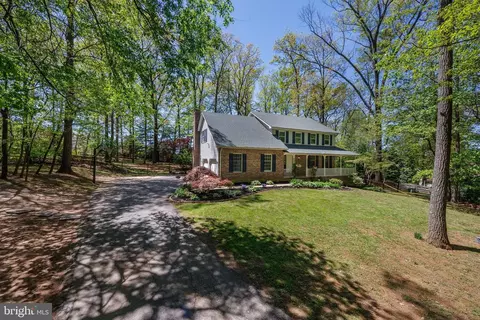 2201 Sioux Dr, Westminster, MD 21157 photo 2