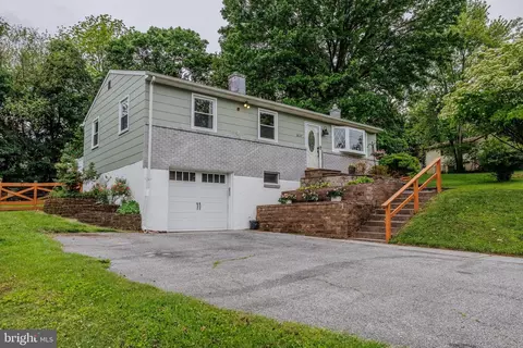 627 Kalorama Rd, Sykesville, MD 21784