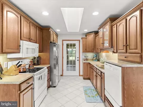 Kitchen - 1780 E Mayberry Rd E, Westminster, MD 21158 photo 8 of 10