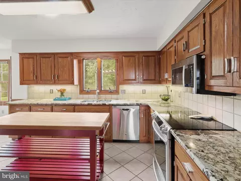 Kitchen - 1780 E Mayberry Rd E, Westminster, MD 21158 photo 5 of 10