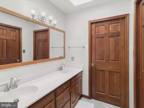 Bath - 1780 E Mayberry Rd E, Westminster, MD 21158 photo 3 of 9