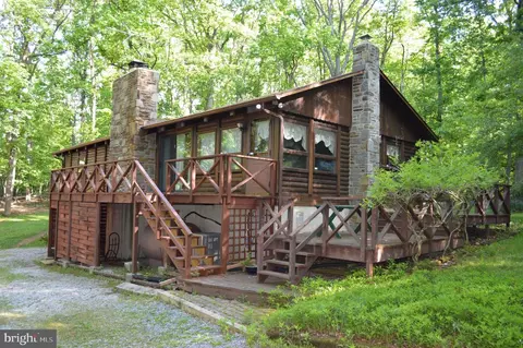 2736 Albert Rill Rd, Westminster, MD 21157
