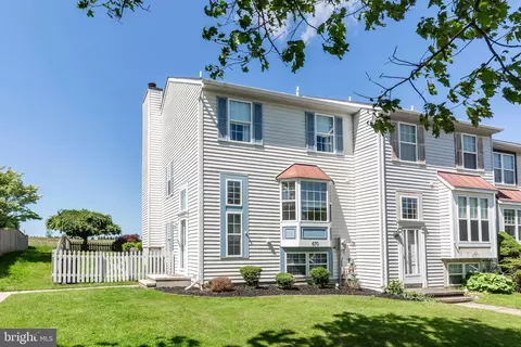 670 Boxwood Dr, Hampstead, MD 21074