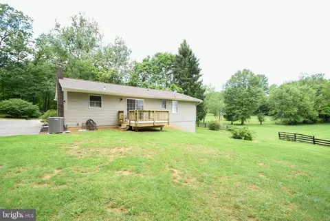 2511 Braddock Rd, Mount Airy, MD 21771 photo 4