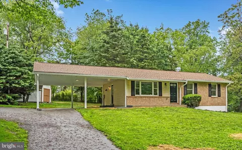 4566 Hickory Ln, Mount Airy, MD 21771