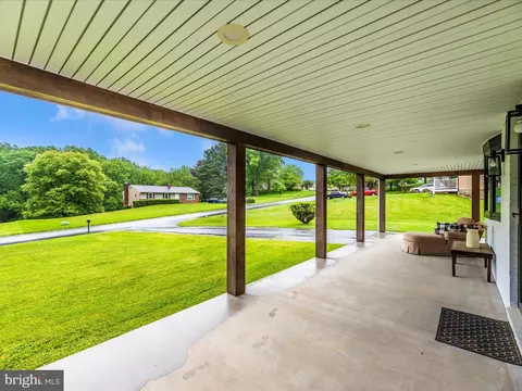 4106 Teklen Dr, Westminster, MD 21157 photo 5