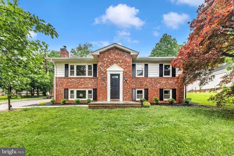 2100 Curtis Ct, Sykesville, MD 21784