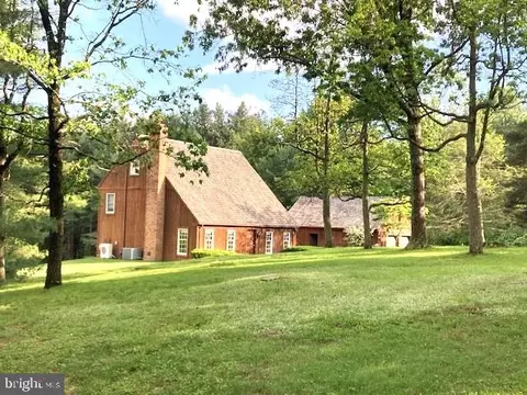 4743 Millers Station Rd, Hampstead, MD 21074