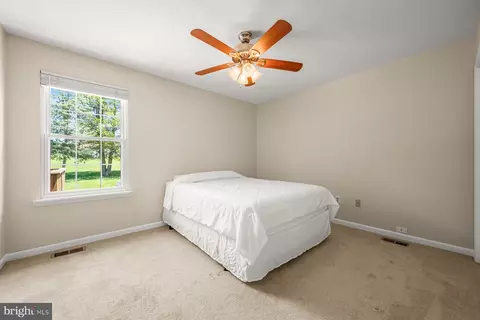4285 Wolf Hill Dr, Hampstead, MD 21074 photo 13