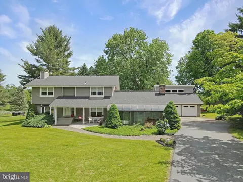 2704 Mystic Woods Ct, Mount Airy, MD 21771