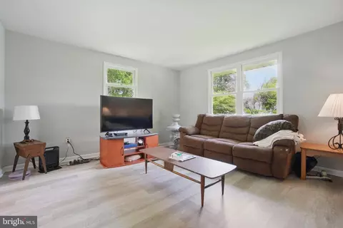 Living - 4202 Wolf Ct, Hampstead, MD 21074 photo 1 of 3