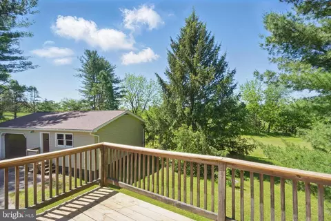 Exterior - 4202 Wolf Ct, Hampstead, MD 21074 photo 9 of 10