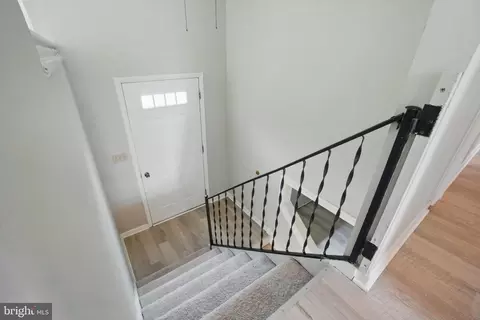 Entry Way - 4202 Wolf Ct, Hampstead, MD 21074 photo 3 of 10