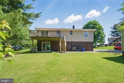 Exterior - 4202 Wolf Ct, Hampstead, MD 21074 photo 6 of 10