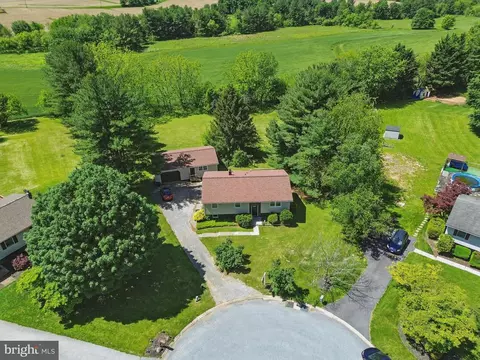 View/Area - 4202 Wolf Ct, Hampstead, MD 21074 photo 5 of 8