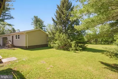 Exterior - 4202 Wolf Ct, Hampstead, MD 21074 photo 8 of 10