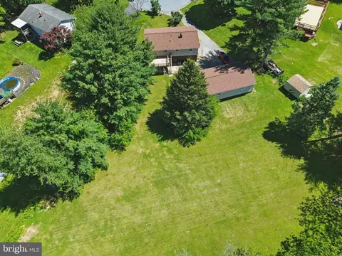 View/Area - 4202 Wolf Ct, Hampstead, MD 21074 photo 3 of 8