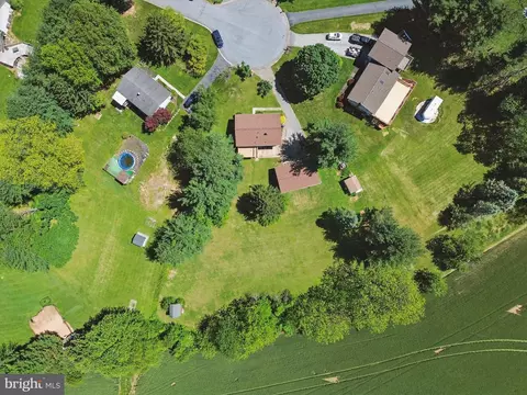 View/Area - 4202 Wolf Ct, Hampstead, MD 21074 photo 1 of 8