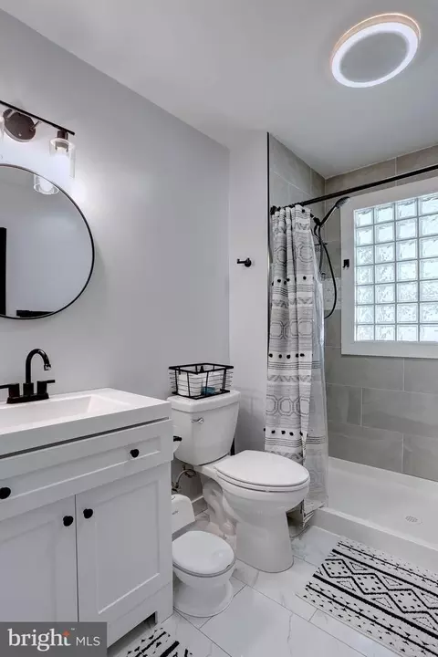 Bath - 3530 Baker Rd, Westminster, MD 21157 photo 1 of 5