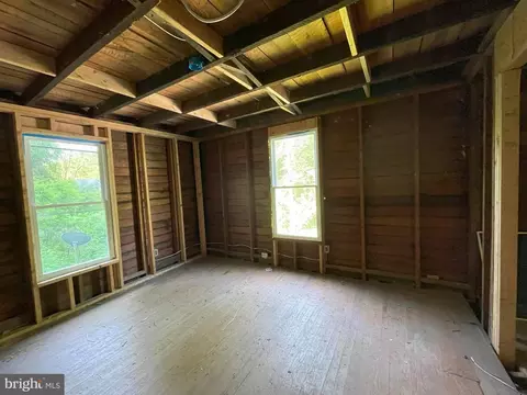 Bedroom - 521 Dutrow Rd, Westminster, MD 21157 photo 2 of 3