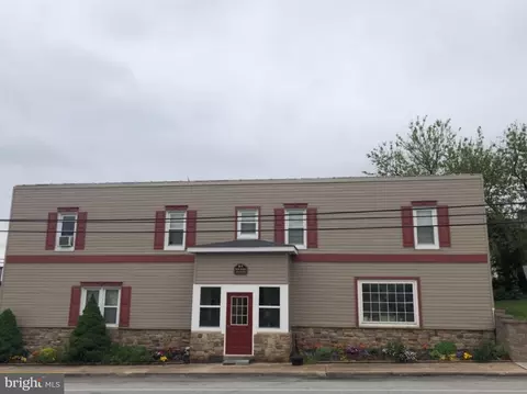 84 York St, Taneytown, MD 21787