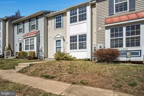4660 Marksman Ct, Hampstead, MD 21074 photo 2