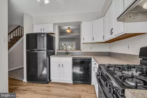 4660 Marksman Ct, Hampstead, MD 21074 photo 6
