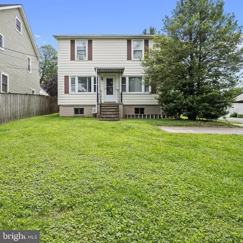 7222 Springfield Ave, Sykesville, MD 21784