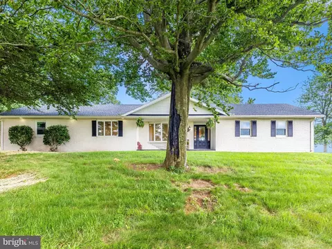 2755 Blacks School House Rd, Taneytown, MD 21787