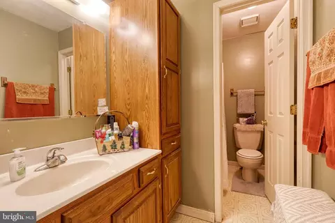 Bath - 4841 Hillock Ln, Hampstead, MD 21074 photo 1 of 1