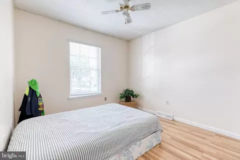 Bedroom - 4841 Hillock Ln, Hampstead, MD 21074 photo 2 of 2