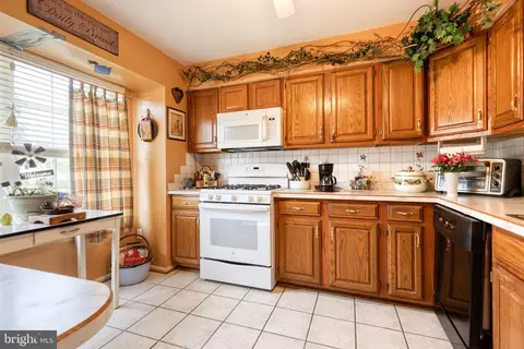 Kitchen - 4841 Hillock Ln, Hampstead, MD 21074 photo 1 of 3