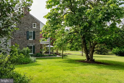 Exterior - 2810 Hoffman Mill Rd, Hampstead, MD 21074 photo 12 of 49