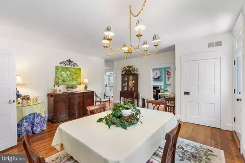 Dining - 2810 Hoffman Mill Rd, Hampstead, MD 21074 photo 2 of 2