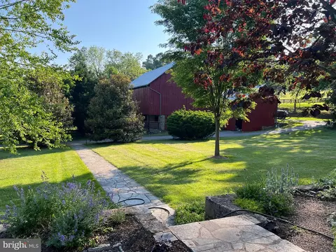 Exterior - 2810 Hoffman Mill Rd, Hampstead, MD 21074 photo 3 of 49