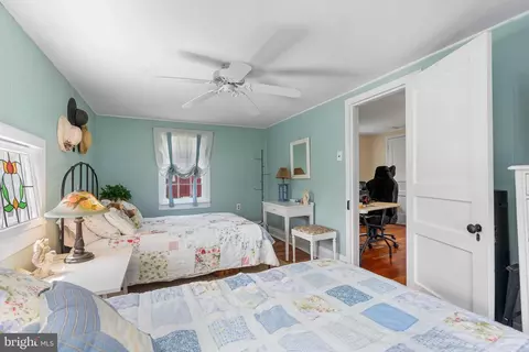 Bedroom - 2810 Hoffman Mill Rd, Hampstead, MD 21074 photo 2 of 8