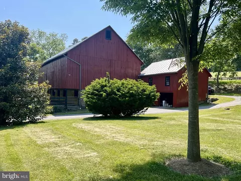 Exterior - 2810 Hoffman Mill Rd, Hampstead, MD 21074 photo 8 of 49