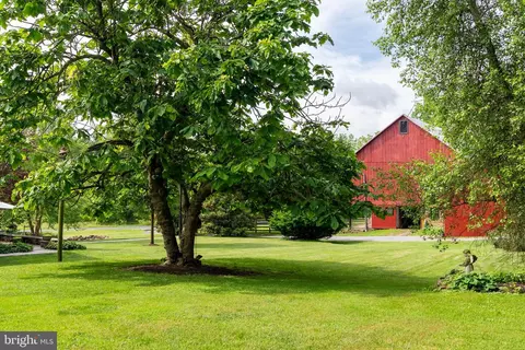 Exterior - 2810 Hoffman Mill Rd, Hampstead, MD 21074 photo 13 of 49