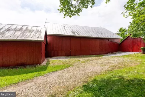 Exterior - 2810 Hoffman Mill Rd, Hampstead, MD 21074 photo 41 of 49