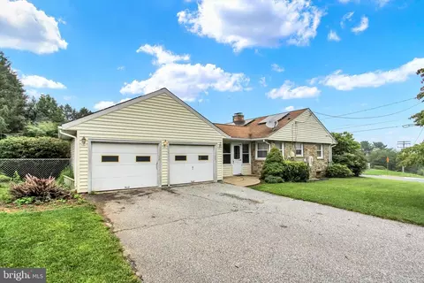 Exterior - 900 Clearview Ave, Hampstead, MD 21074 photo 4 of 4