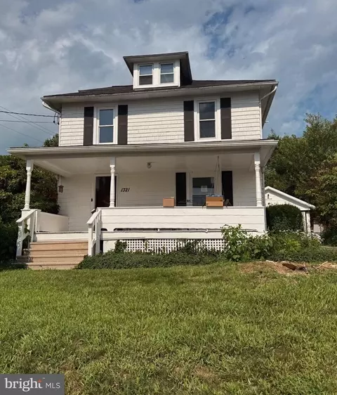 1321 Hillcrest St, Hampstead, MD 21074