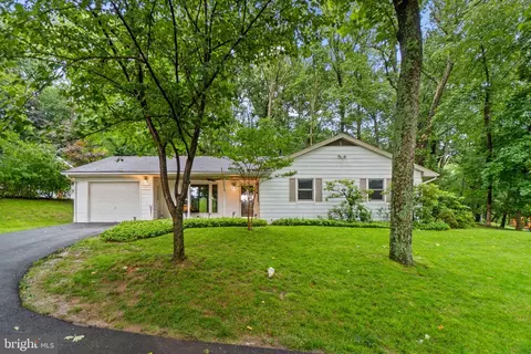 643 Meadow Branch Rd, Westminster, MD 21158